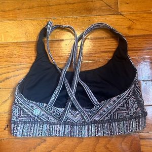 lululemon women’s sports bra size 2